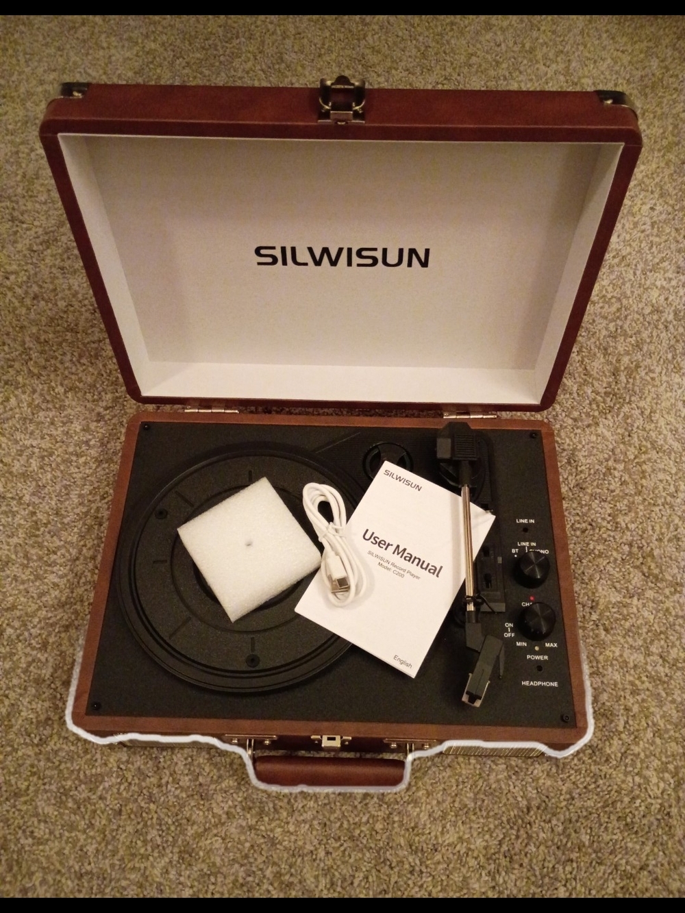NWT SILWISUN Portable Bluetooth Vinyl Record Player Turntable / Brown